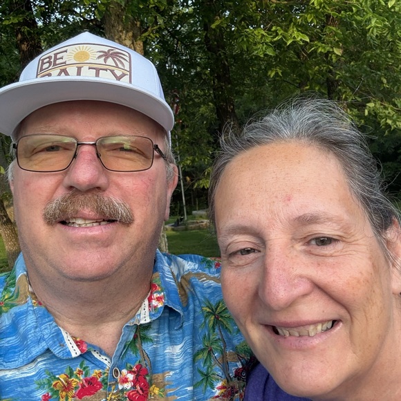 Meet your Posher, Bob and Angela - Picture 3 of 3